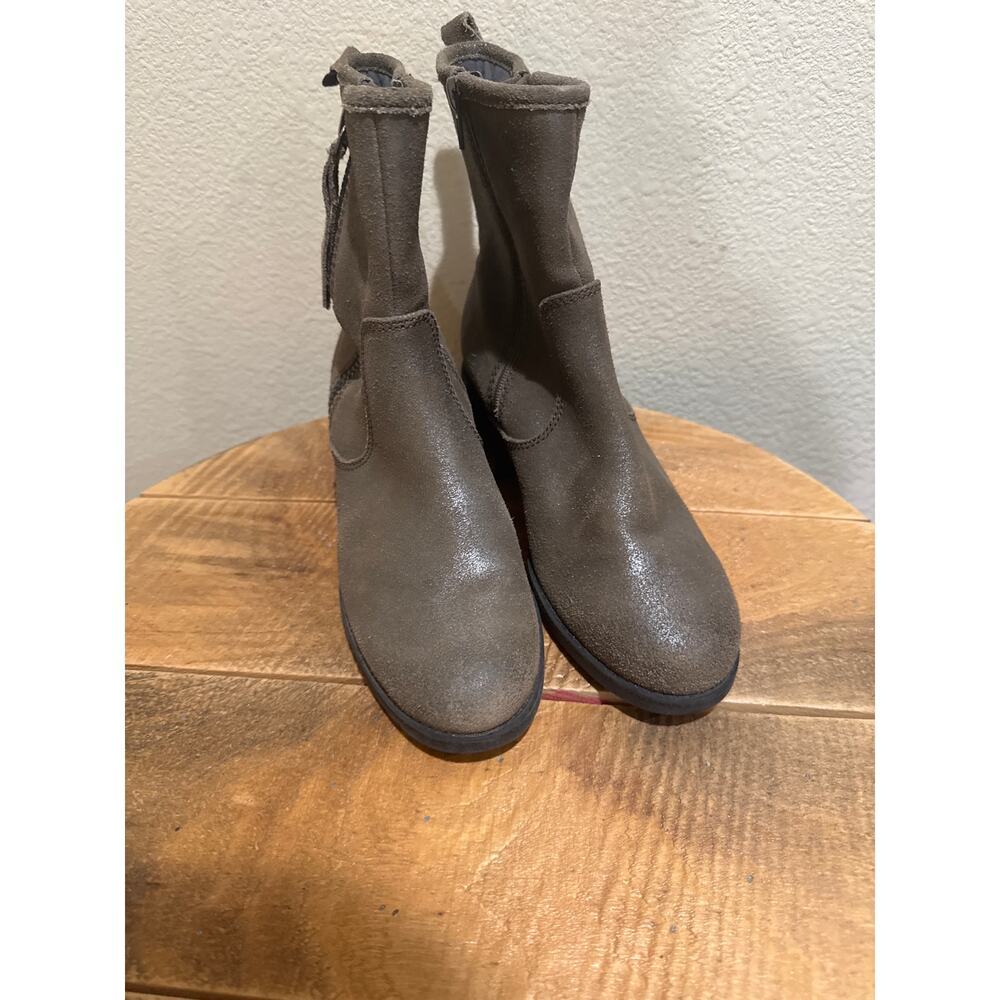 Clarks Women's Nevella Devon Boot size 6.5 - Picture 2 of 7